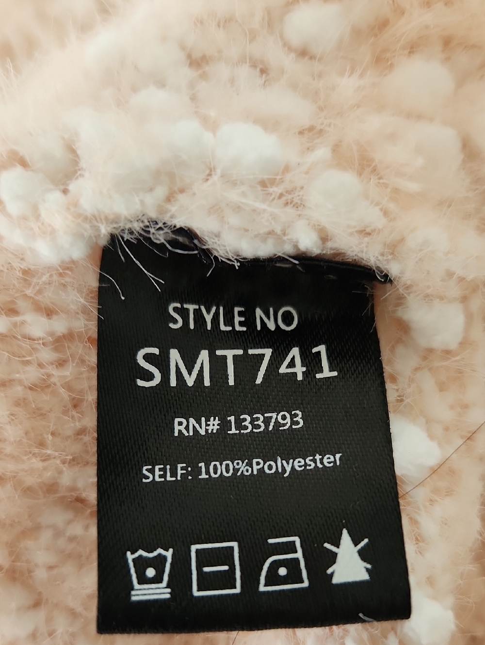 NWOT..POL...Pink V Neck Swester - Picture 8 of 10